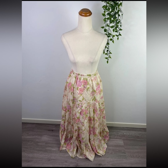 ⭐️ON HOLD DO NOT PURCHASE⭐️ Spell & The Gypsy Rose Garden Tiered Skirt - Picture 6 of 9